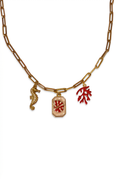 Ketting met zon op witte achtergrond